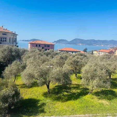 La Casa Del Sole, Holiday home *